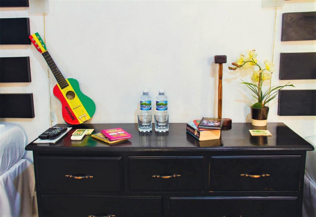 Eventuality B&B New Kingston Buitenkant foto