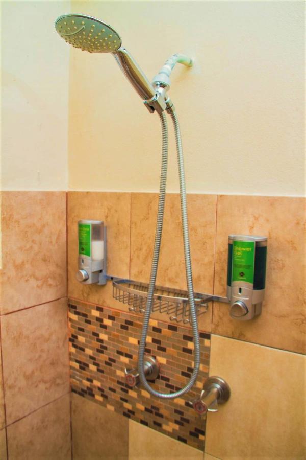 Eventuality B&B New Kingston Buitenkant foto